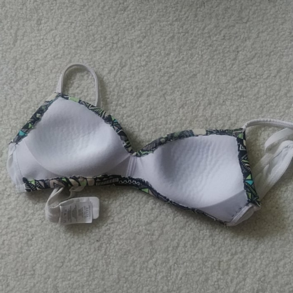 Patterned Bralette - Picture 2 of 3